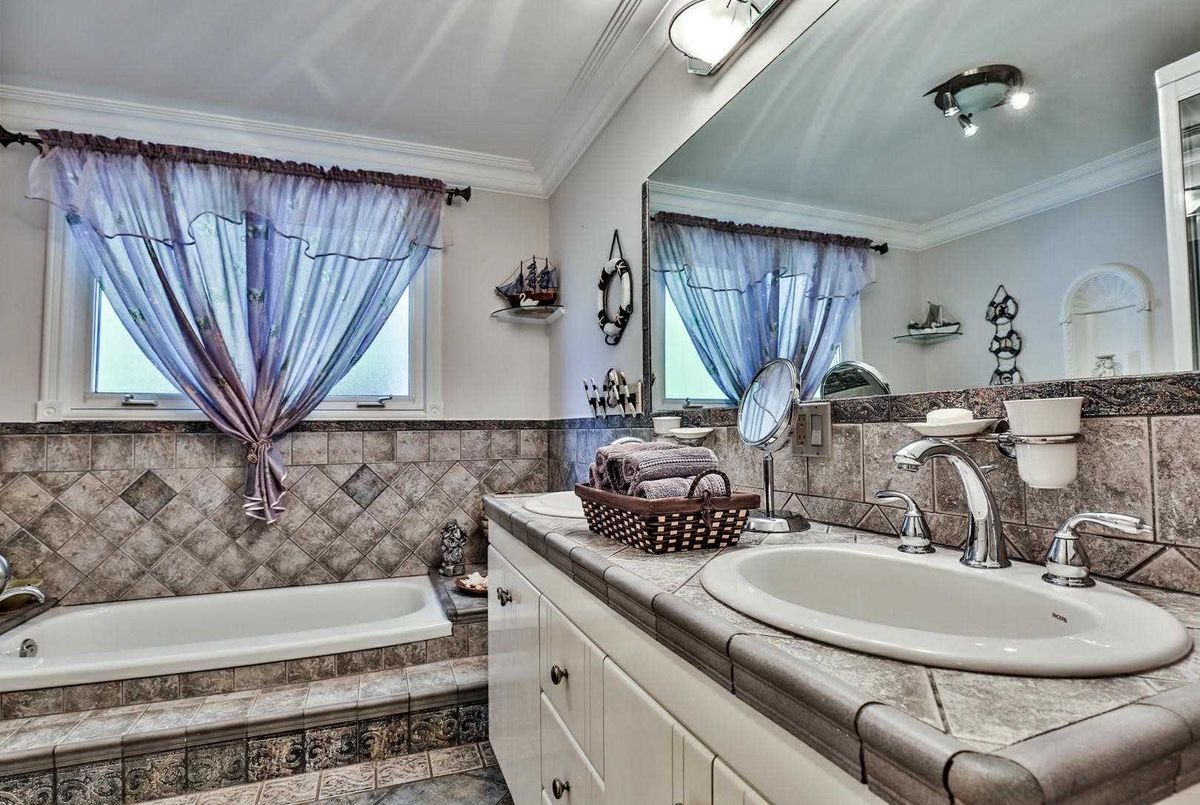 63 Cynthia Cres 63 Cynthia Cres Richmond Hill
