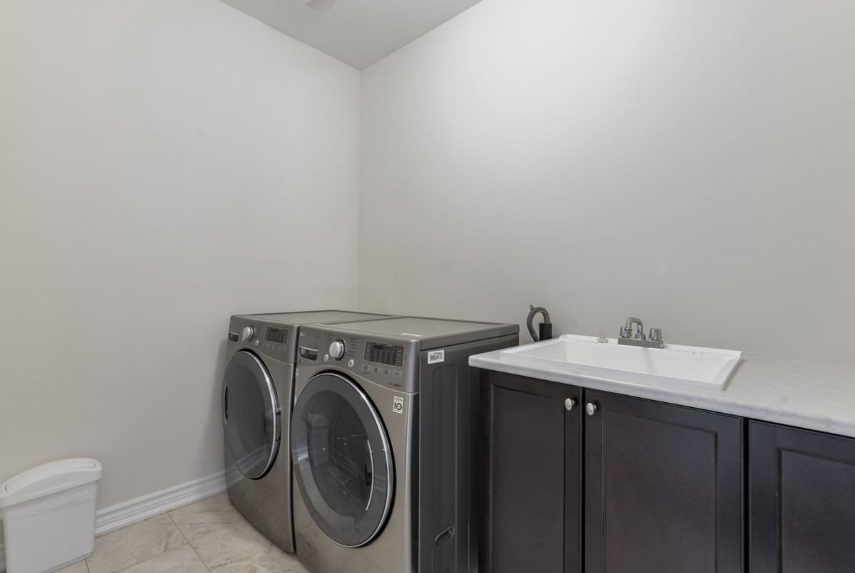 72 Joseph Hartman Cres 72 Joseph Hartman Cres Aurora
