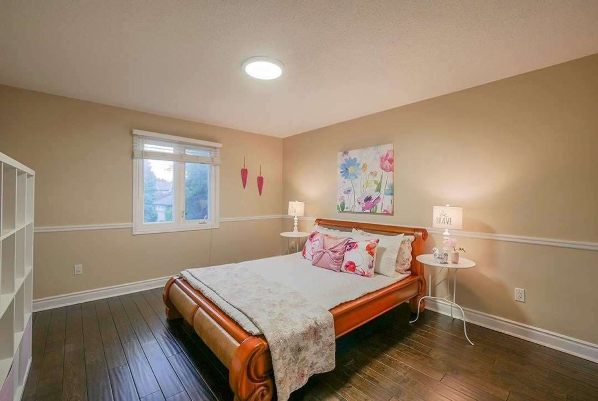 10 Macphail Crt 10 Macphail Crt Markham