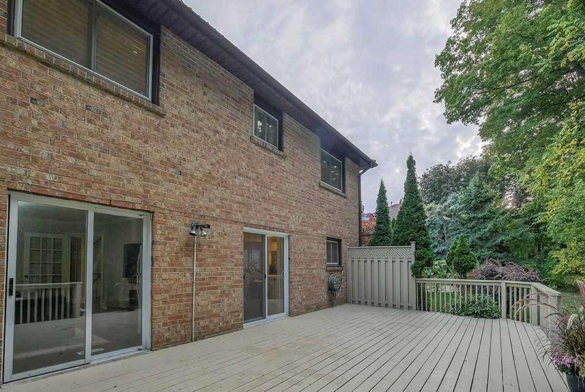 10 Macphail Crt 10 Macphail Crt Markham