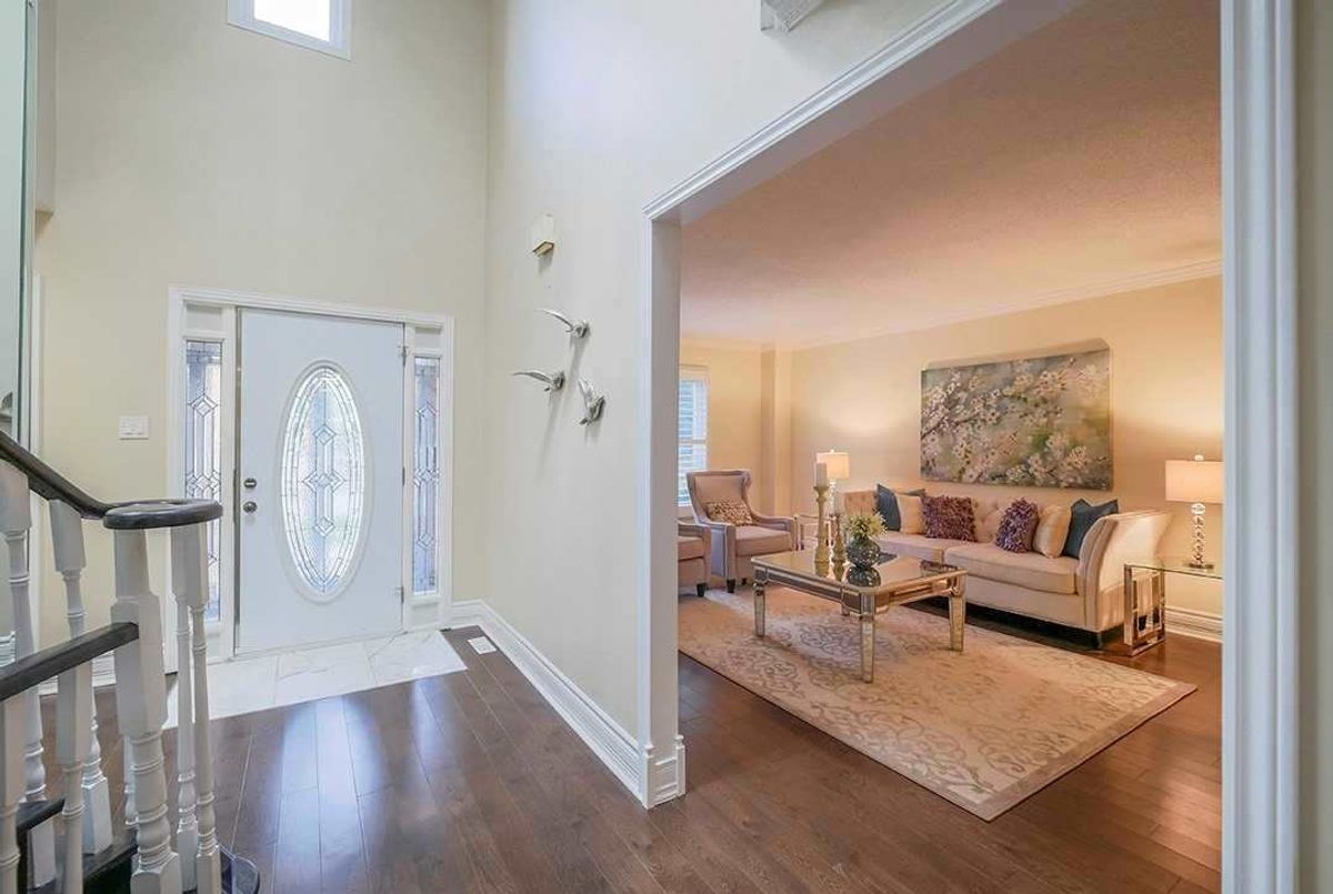10 Macphail Crt 10 Macphail Crt Markham
