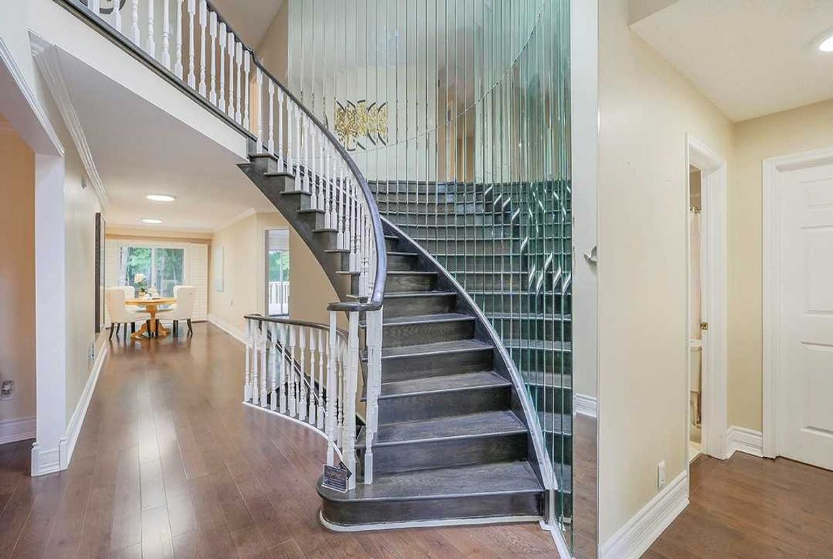 10 Macphail Crt 10 Macphail Crt Markham