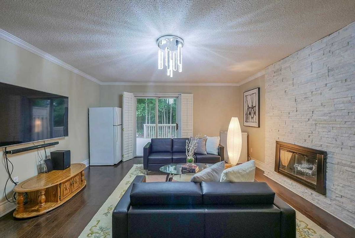 10 Macphail Crt 10 Macphail Crt Markham