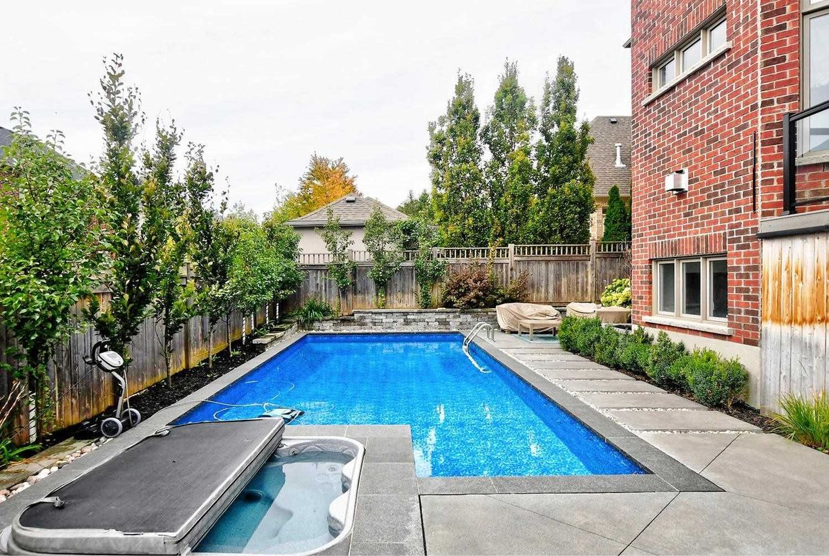 13 Ernie Amsler Crt 13 Ernie Amsler Crt Markham