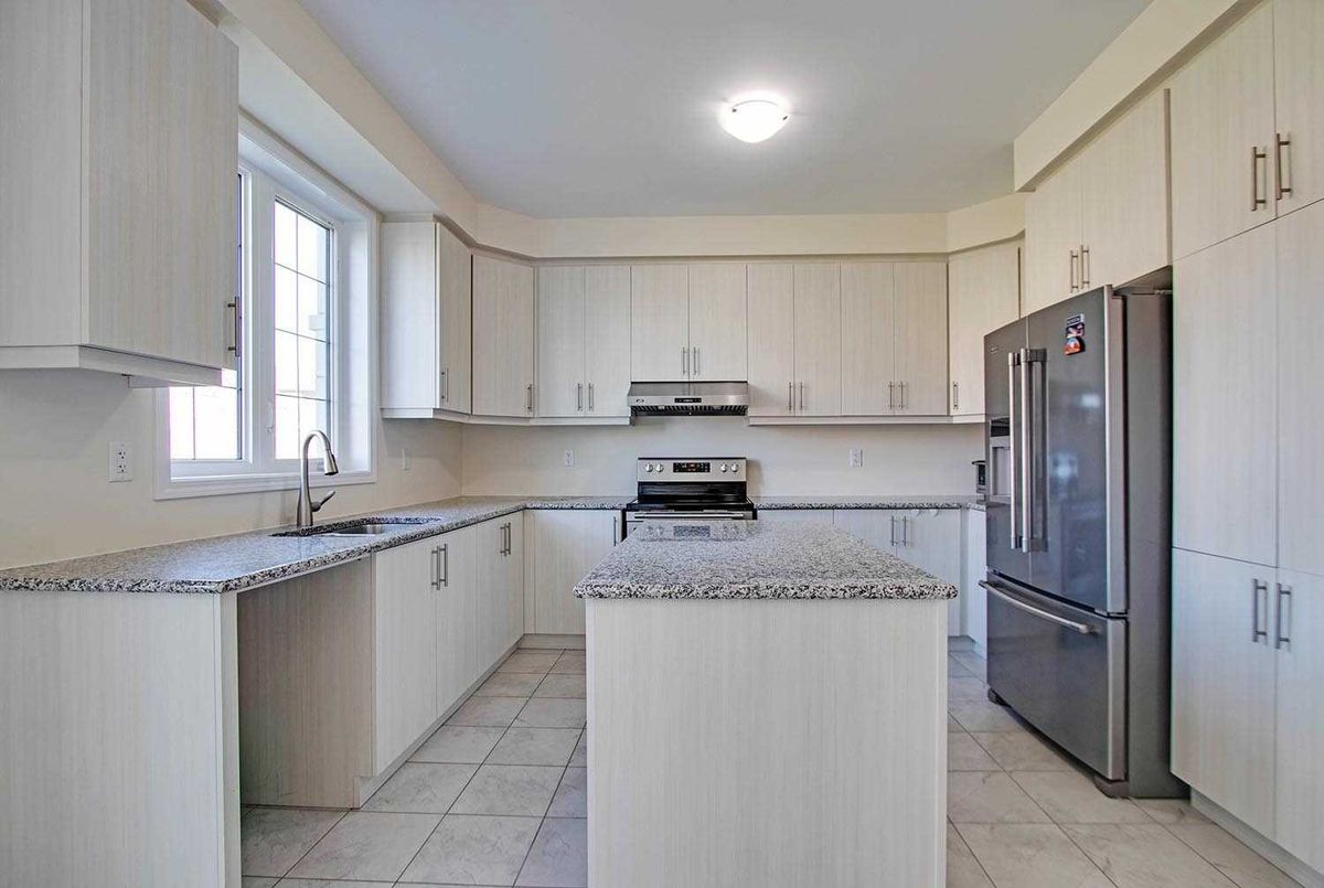 18 Faust Ridge Ave 18 Faust Ridge Ave Vaughan