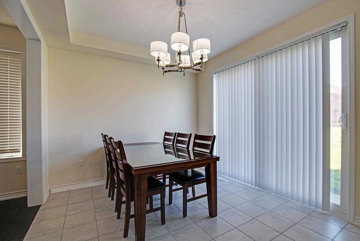 18 Faust Ridge Ave 18 Faust Ridge Ave Vaughan