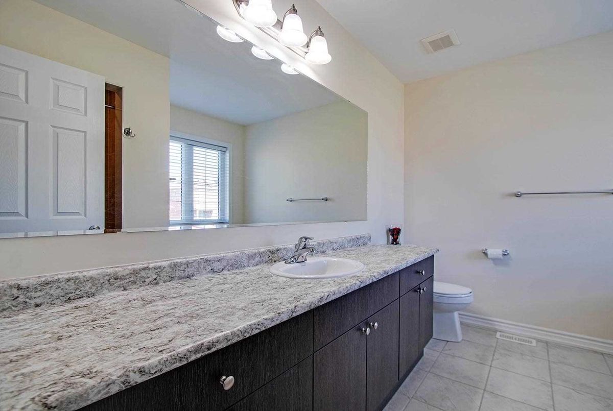 18 Faust Ridge Ave 18 Faust Ridge Ave Vaughan