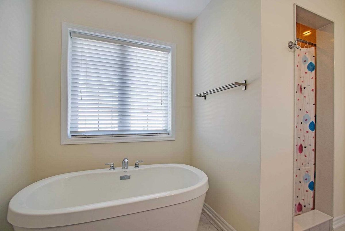 18 Faust Ridge Ave 18 Faust Ridge Ave Vaughan
