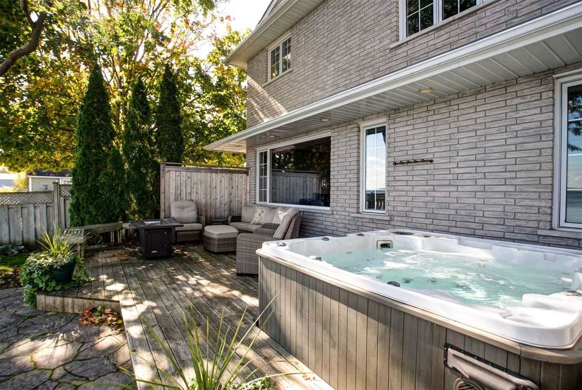 927 Barry Ave 927 Barry Ave Innisfil
