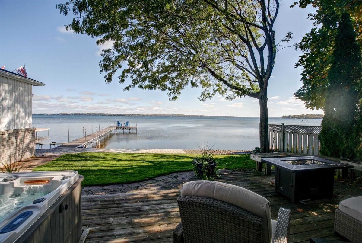 927 Barry Ave 927 Barry Ave Innisfil