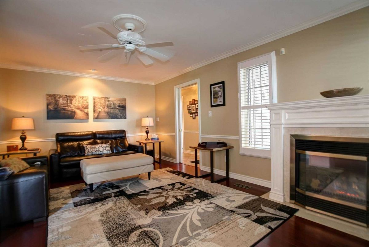 927 Barry Ave 927 Barry Ave Innisfil