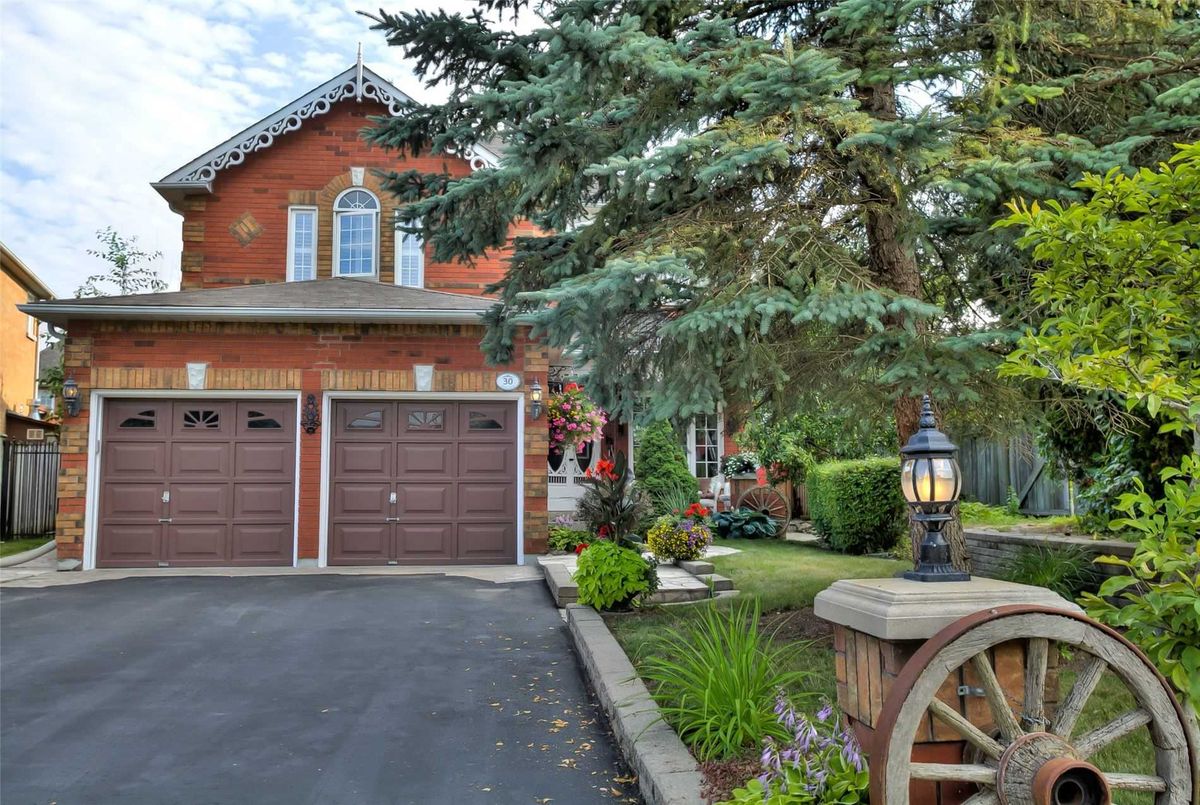 30 Hadley Crt 30 Hadley Crt Aurora
