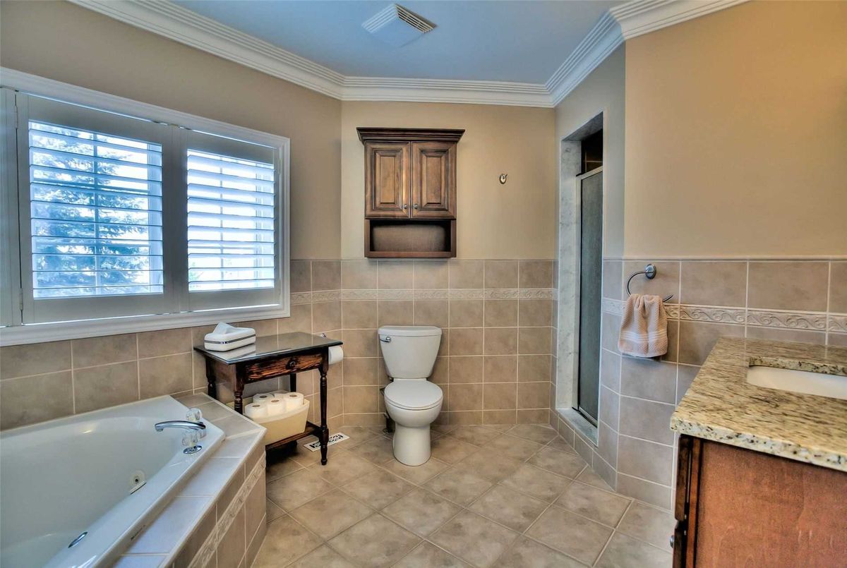 30 Hadley Crt 30 Hadley Crt Aurora