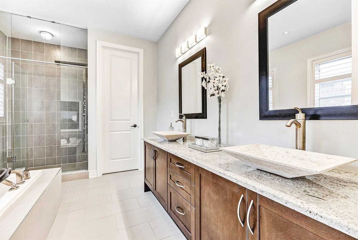 99 Vitlor Dr 99 Vitlor Dr Richmond Hill