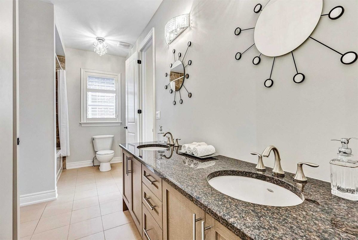 99 Vitlor Dr 99 Vitlor Dr Richmond Hill