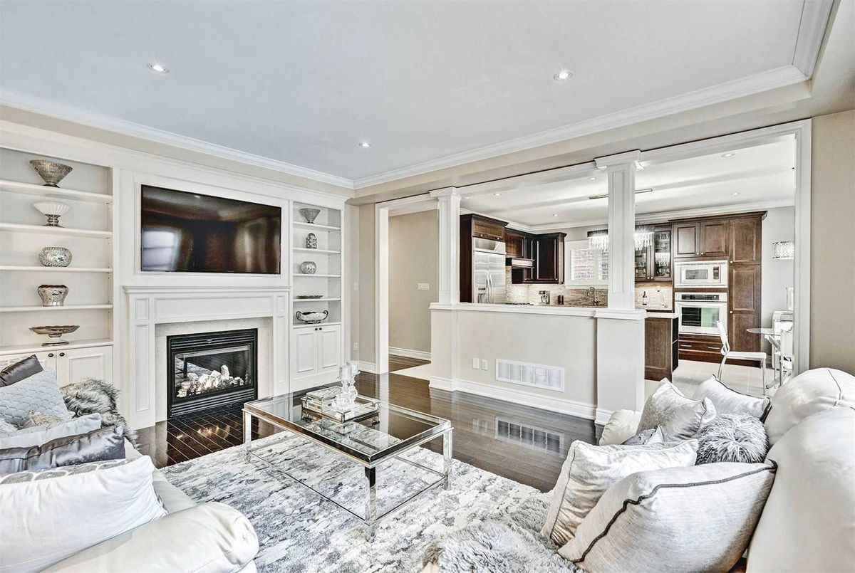 99 Vitlor Dr 99 Vitlor Dr Richmond Hill