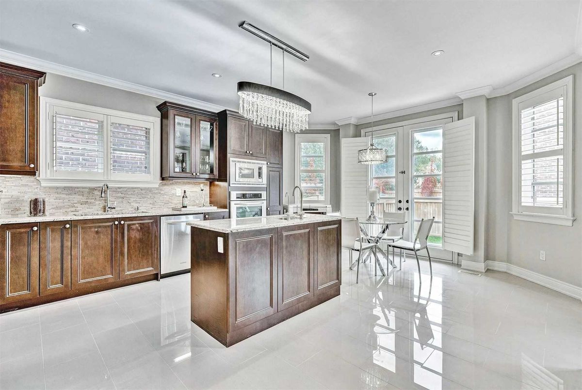 99 Vitlor Dr 99 Vitlor Dr Richmond Hill