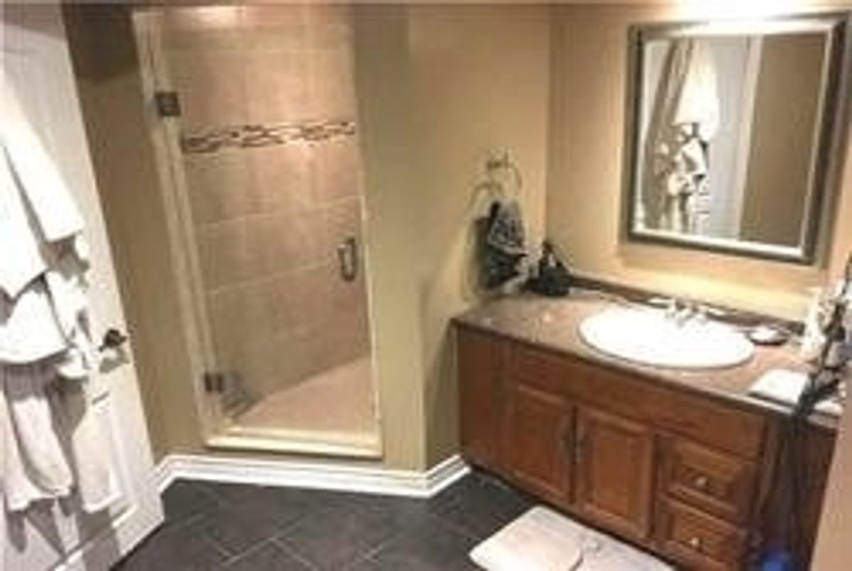 Bsmt-3 Magani Ave Bsmt-3 Magani Ave Bradford West Gwillimbury
