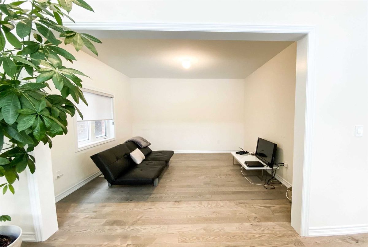 1553 Farrow Cres 1553 Farrow Cres Innisfil