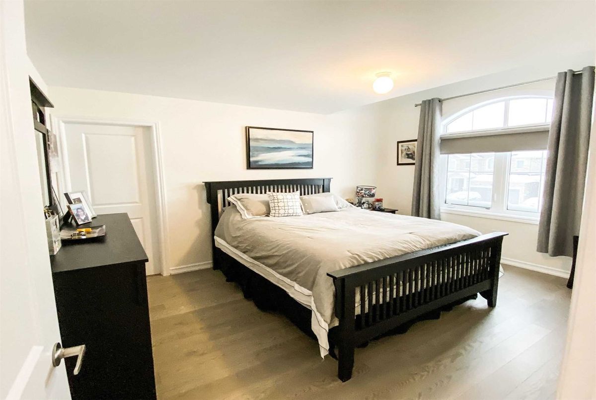 1553 Farrow Cres 1553 Farrow Cres Innisfil