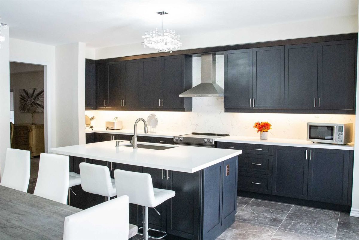 1553 Farrow Cres 1553 Farrow Cres Innisfil