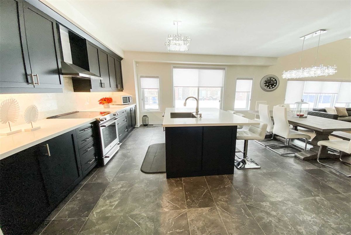 1553 Farrow Cres 1553 Farrow Cres Innisfil
