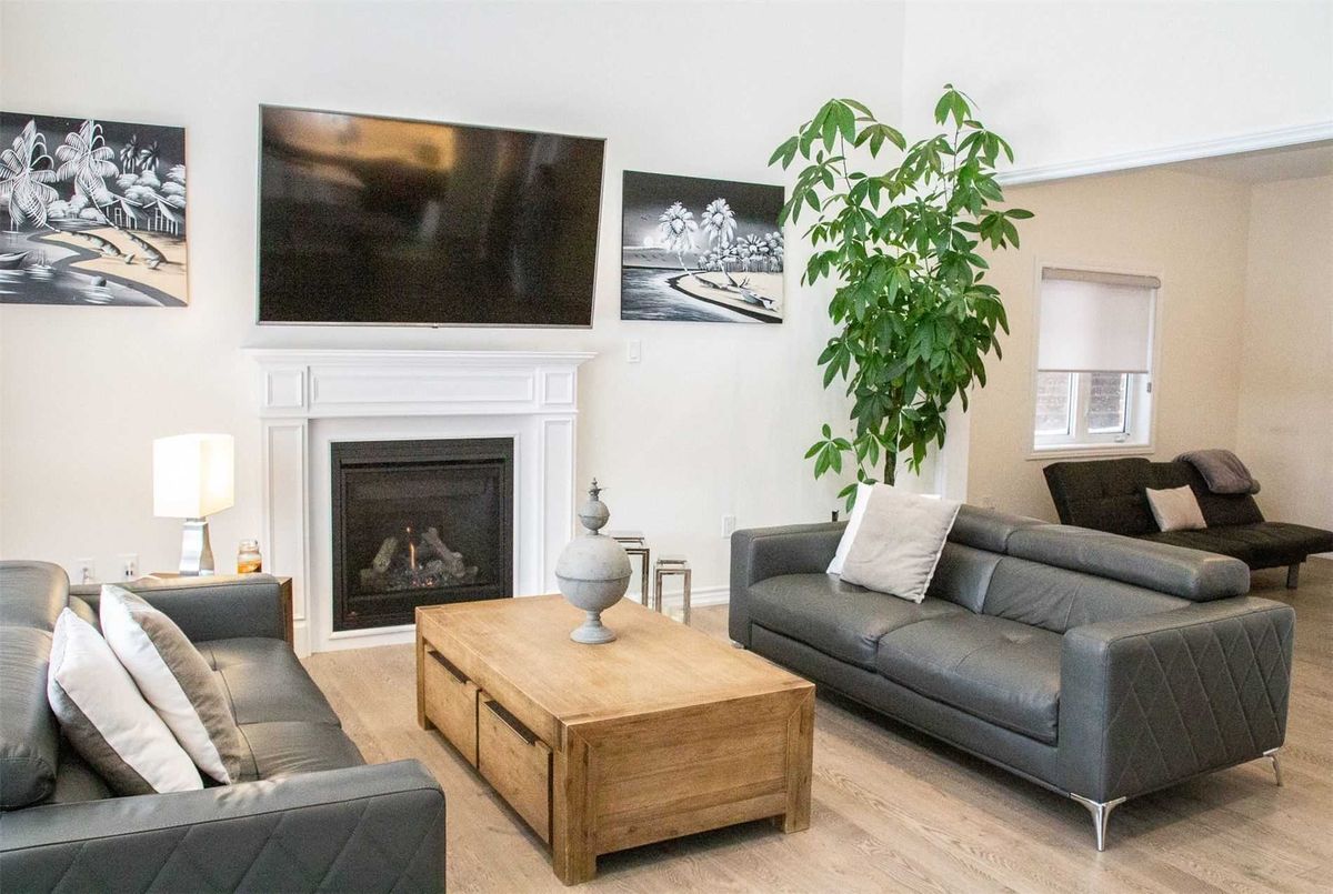 1553 Farrow Cres 1553 Farrow Cres Innisfil