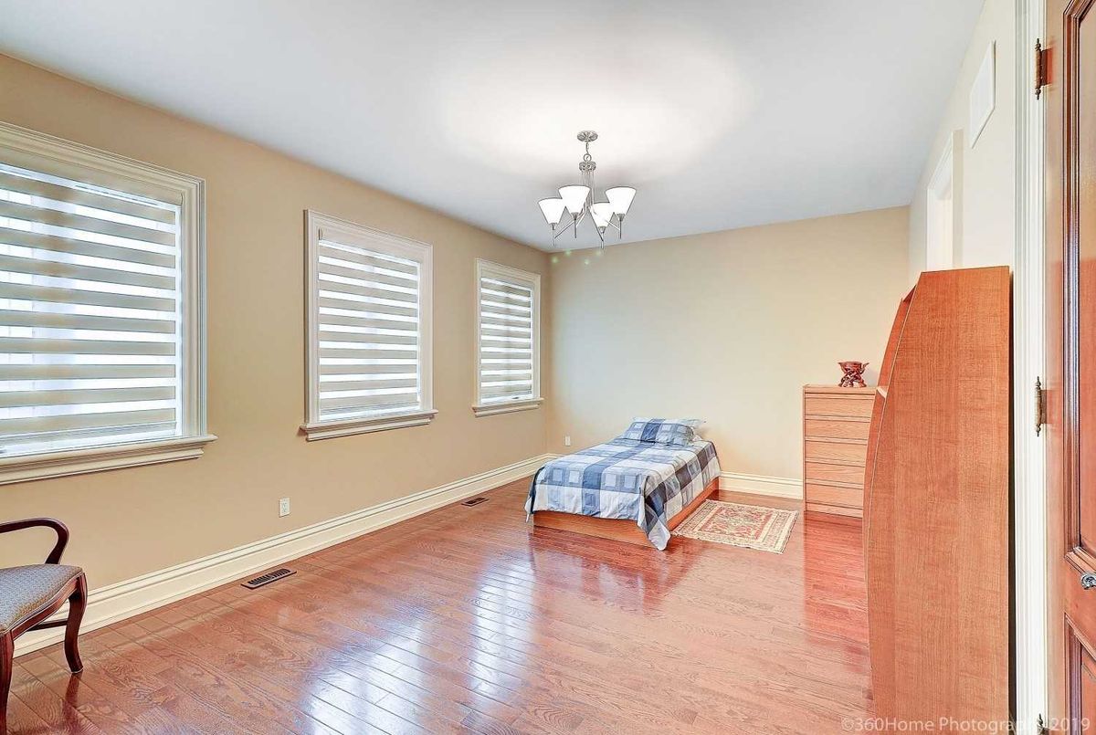 34 May Ave 34 May Ave Richmond Hill