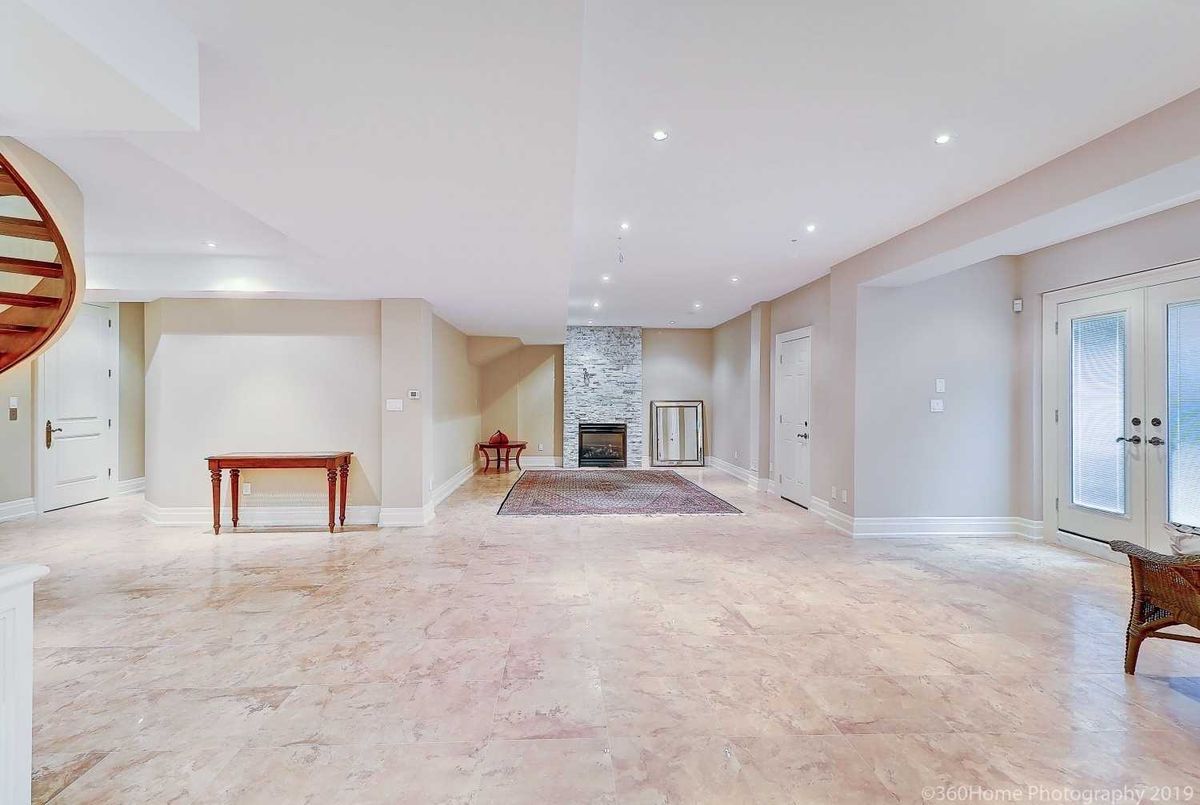 34 May Ave 34 May Ave Richmond Hill