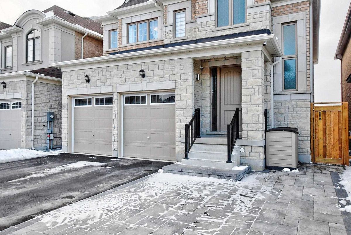 572 Somerville Dr 572 Somerville Dr Newmarket