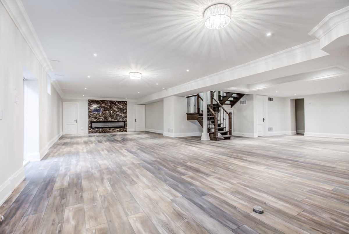 9737 Bathurst St 9737 Bathurst St Richmond Hill