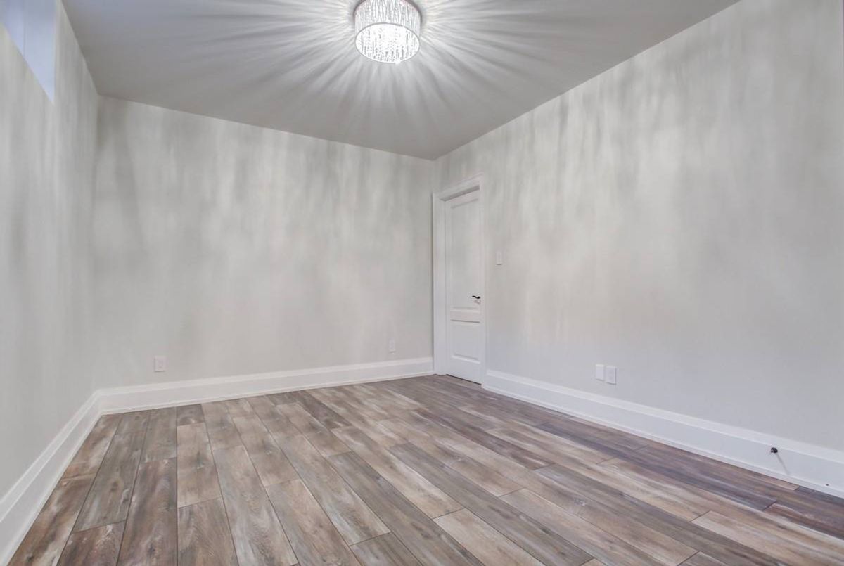 9737 Bathurst St 9737 Bathurst St Richmond Hill