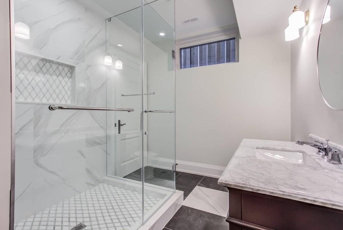 9737 Bathurst St 9737 Bathurst St Richmond Hill