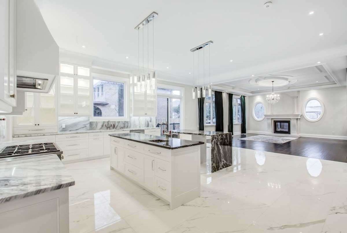 9737 Bathurst St 9737 Bathurst St Richmond Hill