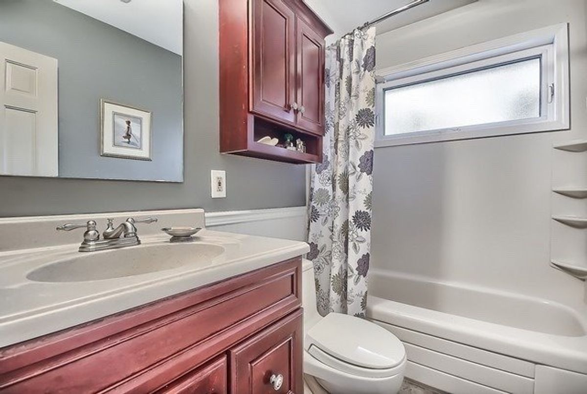 49 May Ave 49 May Ave East Gwillimbury