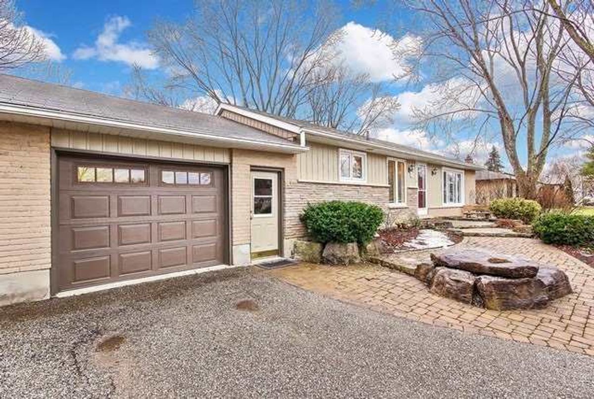49 May Ave 49 May Ave East Gwillimbury