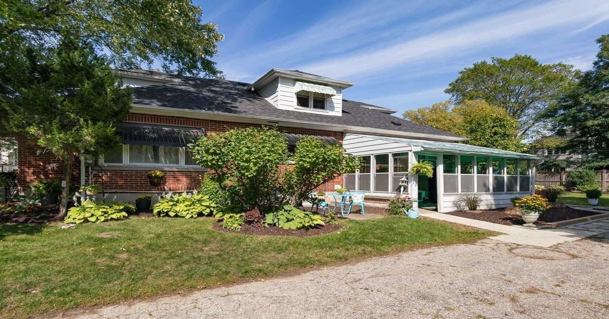 69 George St Markham