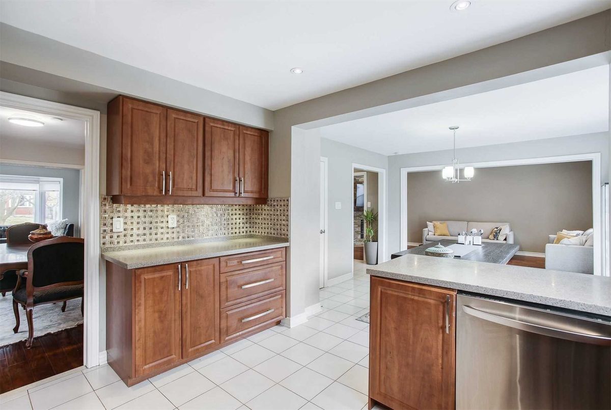 349 Savage Rd 349 Savage Rd Newmarket