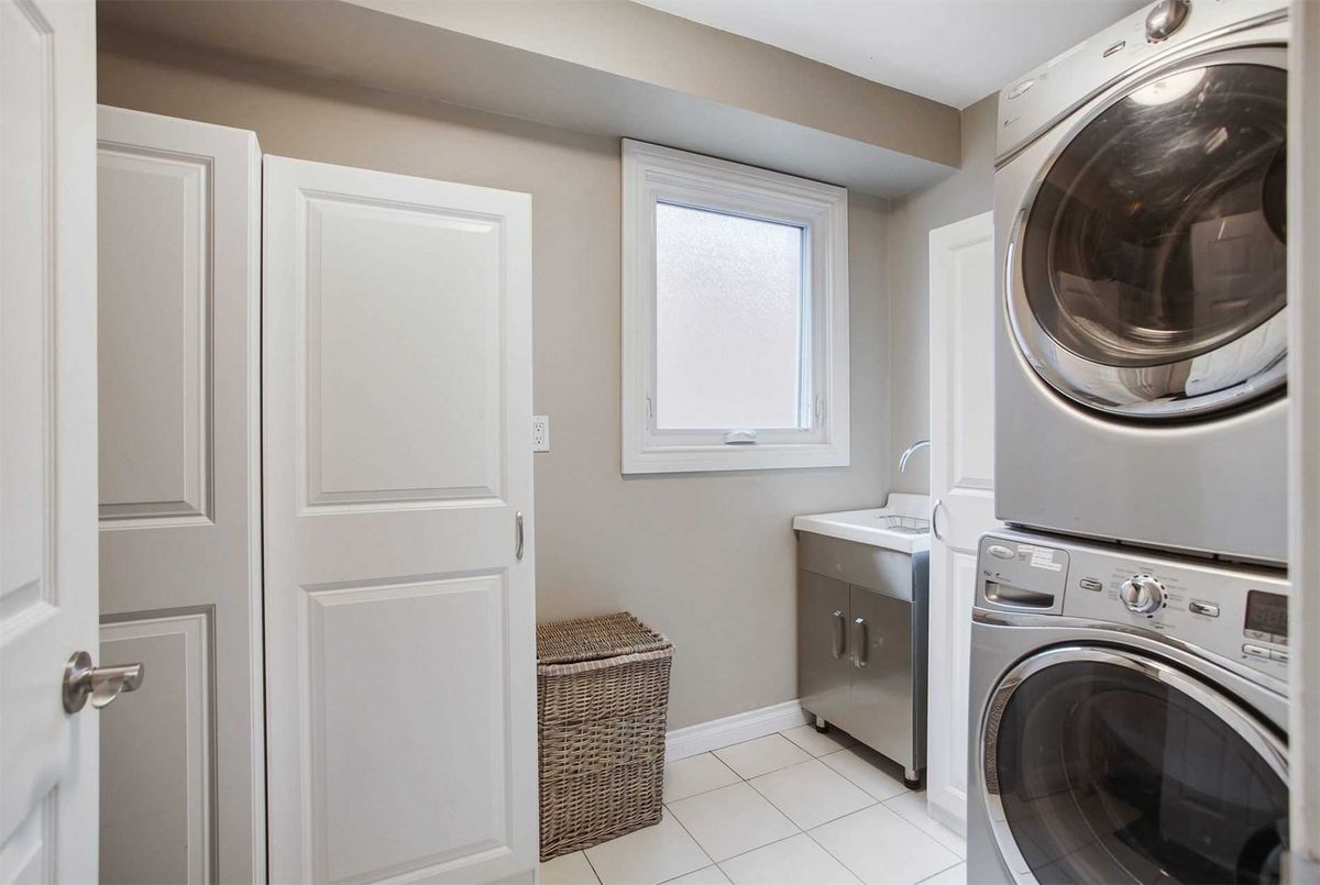 349 Savage Rd 349 Savage Rd Newmarket