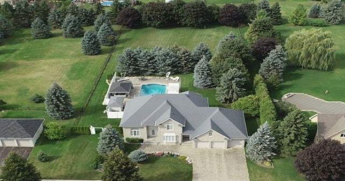 48 Willow Grove Blvd East Gwillimbury