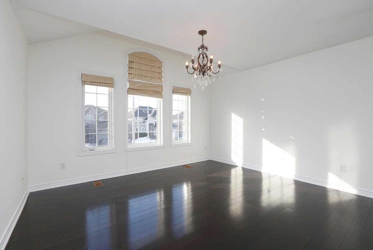 26 Bond Cres 26 Bond Cres Richmond Hill