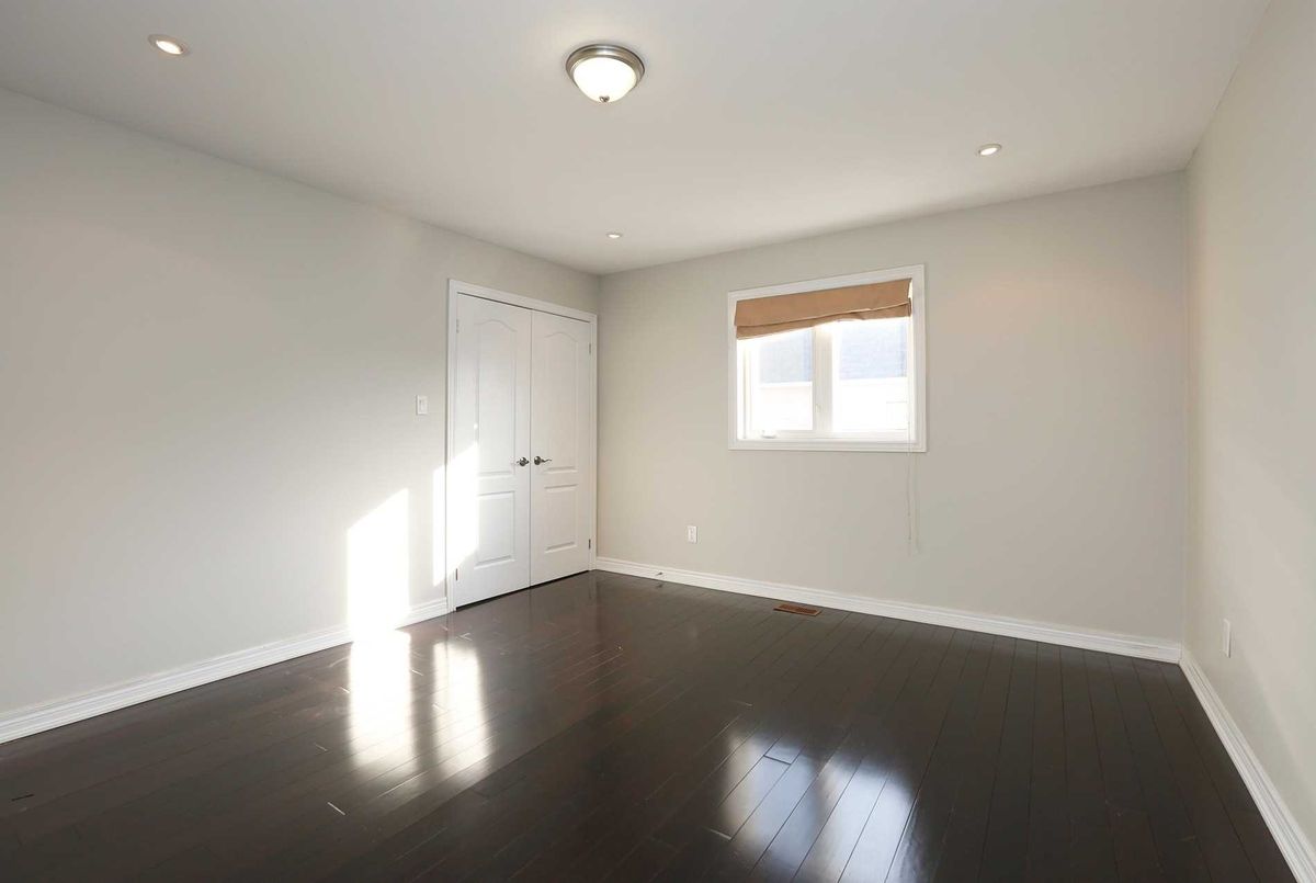 26 Bond Cres 26 Bond Cres Richmond Hill