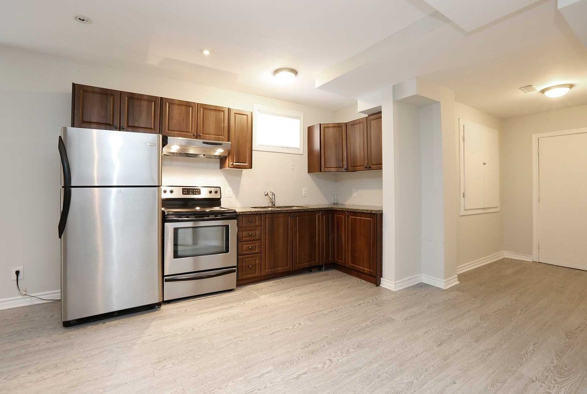 26 Bond Cres 26 Bond Cres Richmond Hill