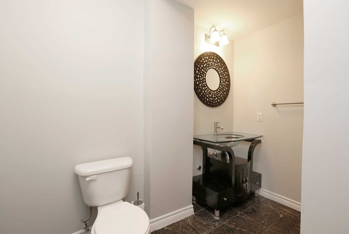 26 Bond Cres 26 Bond Cres Richmond Hill