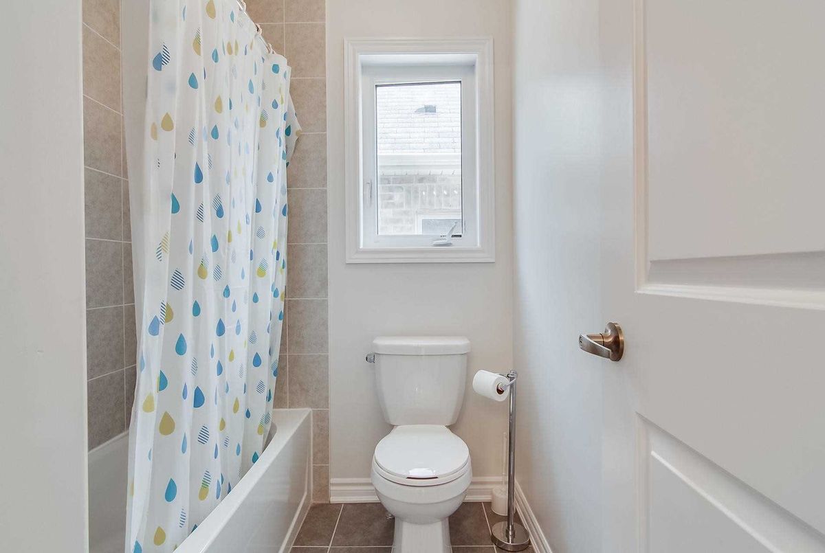 1625 Emberton Way W 1625 Emberton Way W Innisfil