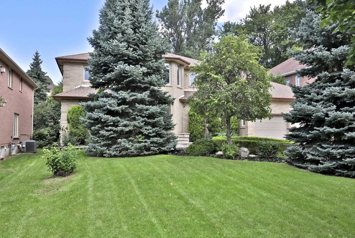 142 Old Surrey Lane 142 Old Surrey Lane Richmond Hill