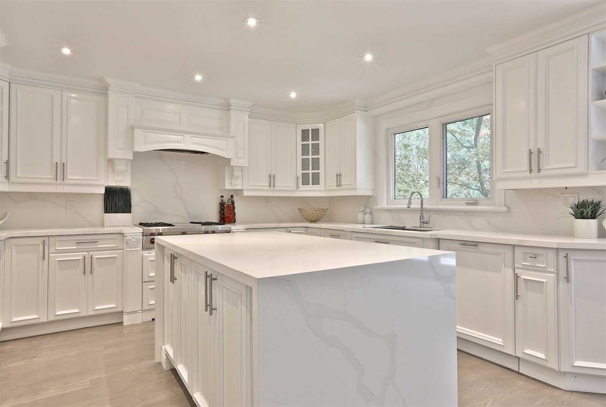 142 Old Surrey Lane 142 Old Surrey Lane Richmond Hill