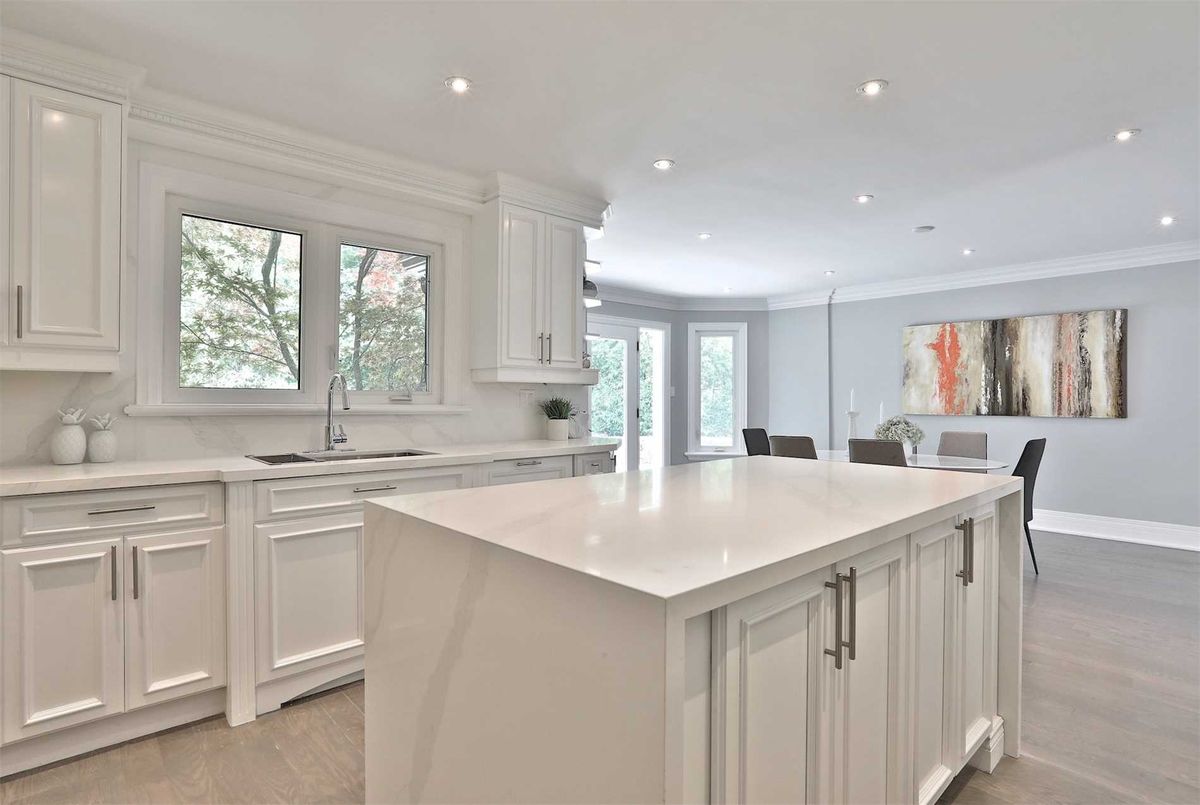142 Old Surrey Lane 142 Old Surrey Lane Richmond Hill