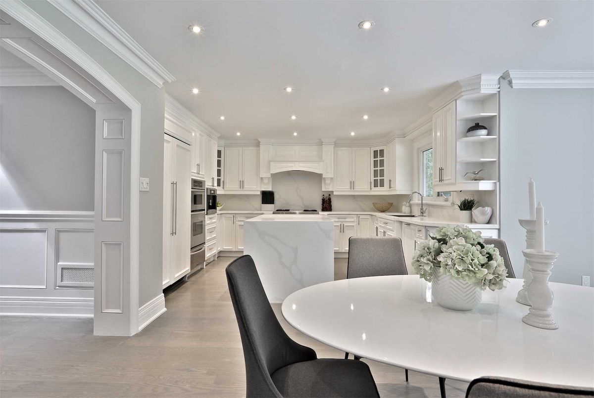 142 Old Surrey Lane 142 Old Surrey Lane Richmond Hill