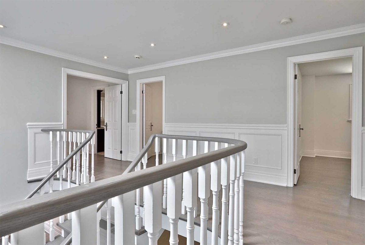 142 Old Surrey Lane 142 Old Surrey Lane Richmond Hill